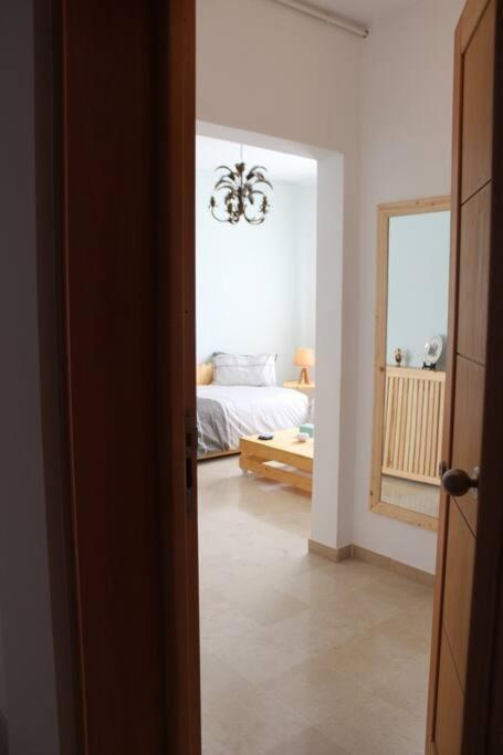Appartement Simple Et Propre Сфакс Екстериор снимка