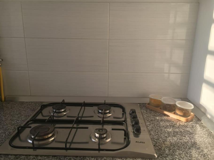 Appartement Simple Et Propre Сфакс Екстериор снимка