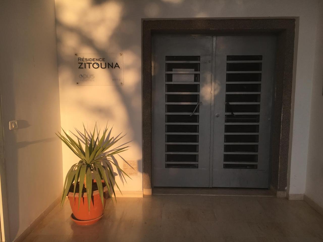Appartement Simple Et Propre Сфакс Екстериор снимка